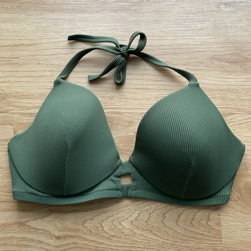 ✨Green Shade & Shore Bikini Top✨